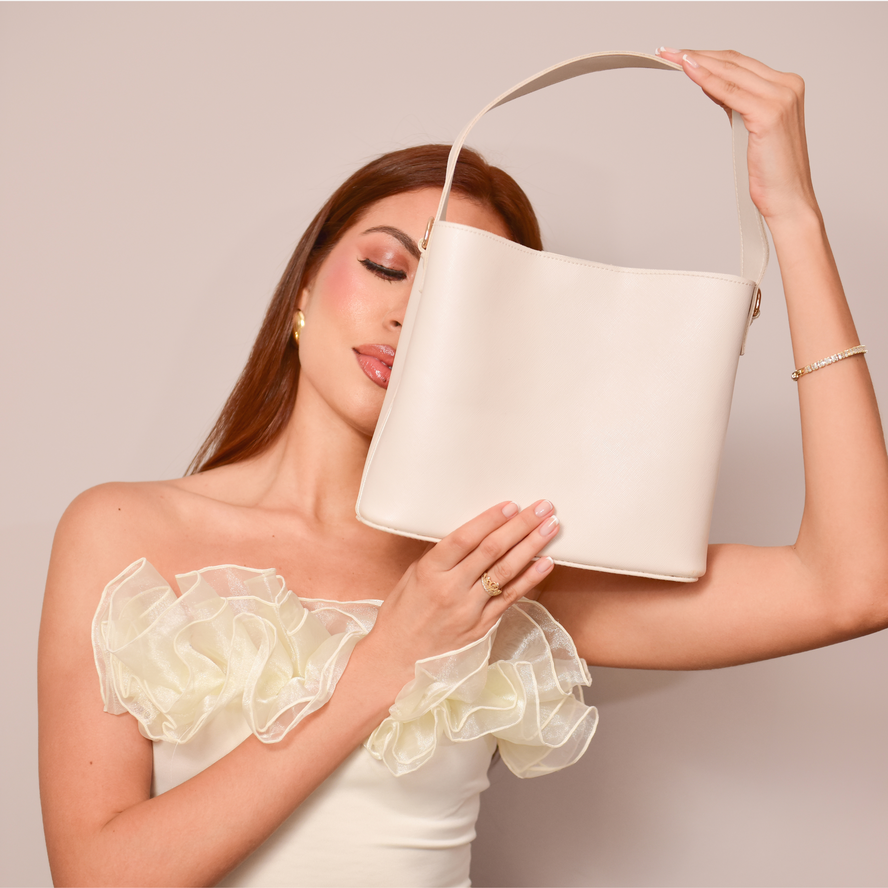 Suci Blanco Bucket Bag