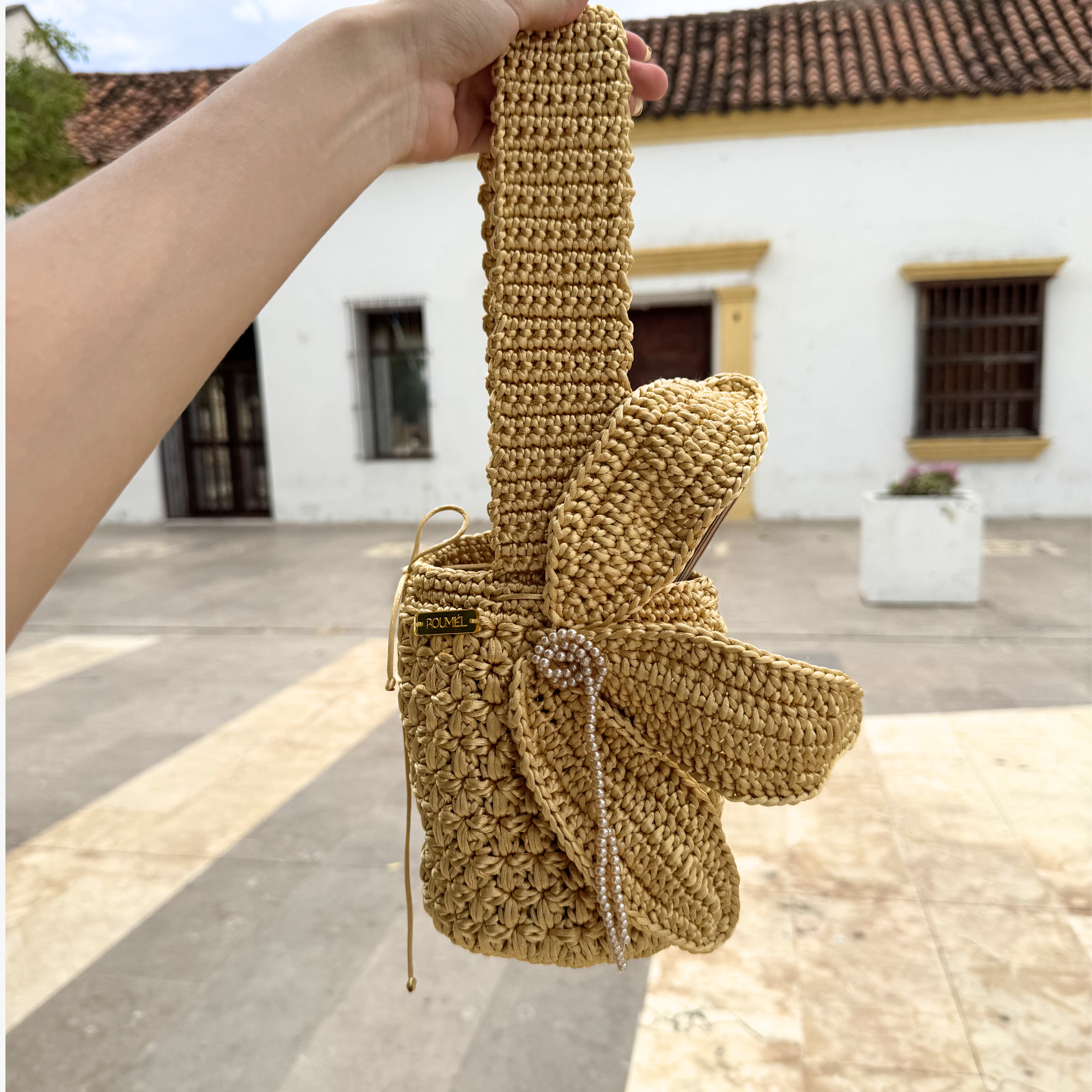 Cayena Dorada Mochila Tejida