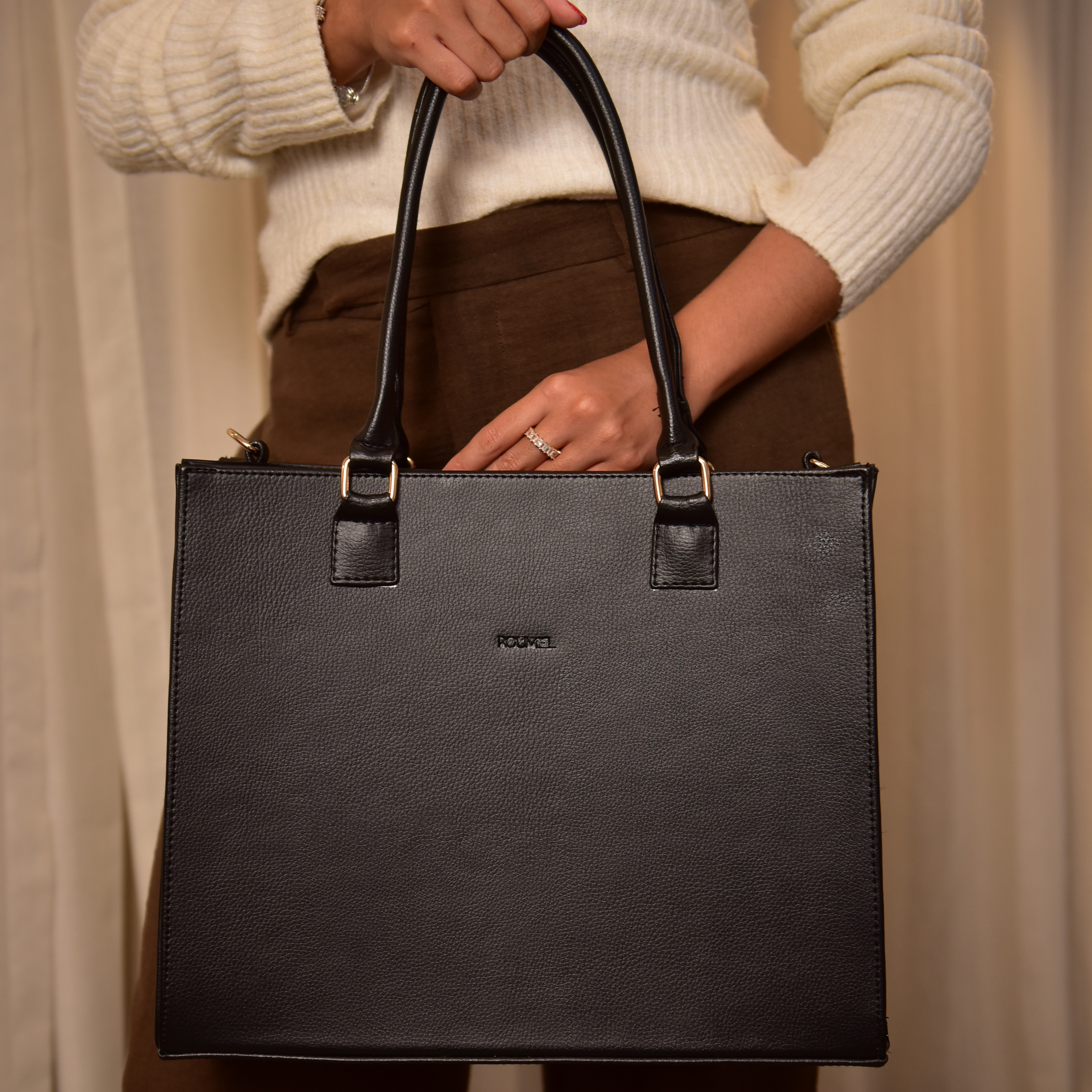 Catania Negro Tote bag